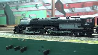 Trix Big Boy at the West Island Modular Railroad Club in Dorval [upl. by Gardener413]