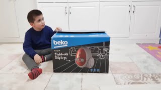 EĞLENCELİ ÇOCUK VİDEOSU Çocuklara oyuncak BEKO elektrik süpürgesi elektrik süpürgesi sesi [upl. by Ayhdiv]