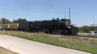 4014 Big Boy leaving Navasota TX [upl. by Armilla]