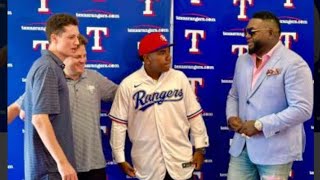 David Ortiz Jr firma con los Rangers de Texas [upl. by Lunt]