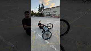 Heysen ellerini kaldır 😂 İZLEMEDEN GEÇME keşfet kesfet keşfetbeniöneçıkar bike mtb kaza [upl. by Waverly863]