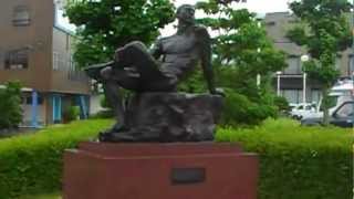 去勢された男の像 Statue of Castrated man [upl. by Ynnot722]