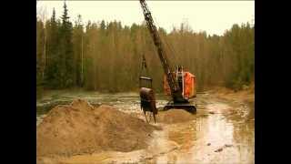 Dragline gravel lifting below water [upl. by Robinia]