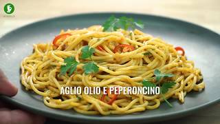 Aglio olio e peperoncino  jak zrobić  Przepisypl [upl. by Lrae520]