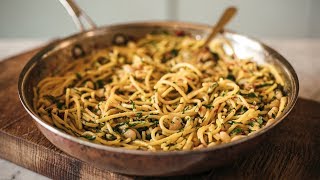 Przepis na MAKARON inspirowany AGLIO E OLIO  idealny do lunchboxa  WegeTuba [upl. by Macilroy]