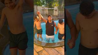 EU E MEUS IRMÃOS BRIGAMOS NA PISCINA wwe 😳 [upl. by Anoyet]