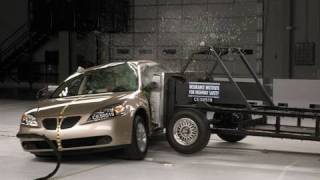 2006 Pontiac G6 side IIHS crash test [upl. by Cassy]