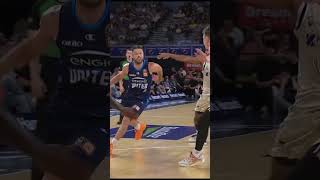 Ariel Hukporti and Matthew Dellavedova had the best alleyoop connection in the NBL no question [upl. by Karia]