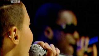 Tinchy Stryder feat Amelle Berrabah  Never Leave You LIVE  TMF Sessions [upl. by Eimar]