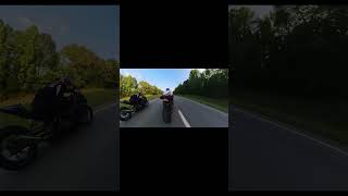 2023 S1000RR vs 2018 S1000RR Roll Race [upl. by Akinit]