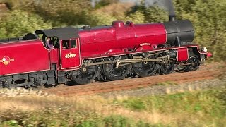 45699 Galatea squashes the banks flat 4th Oct 2014 [upl. by Zerlina]