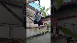 paano mag karga ng forklift sa truck [upl. by Acireh]