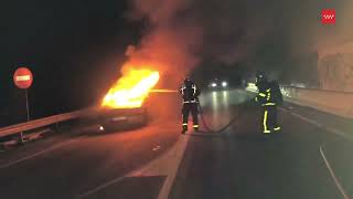 Arde una furgoneta en la M206 a la altura de Torrejón [upl. by Carry]