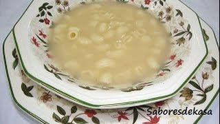 Sopa de caldo de cocido con galets tiburones [upl. by Yenruogis]