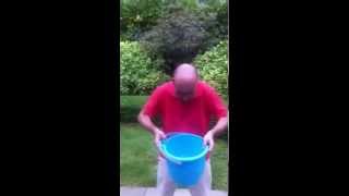 Sven doet mee met de Ice Bucket Challenge [upl. by Enoob]