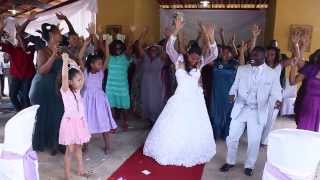 O melhor casamento africano [upl. by Kcirdnekal]