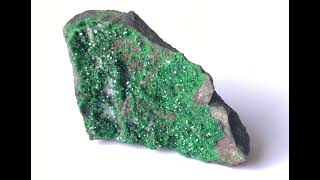 Uvarovite crystals with Сalcite on chromite matrix 1 [upl. by Wehttan]