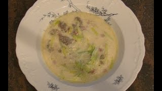 Zubereitung Käsesuppe mit Hackfleisch und Lauch [upl. by Barmen243]