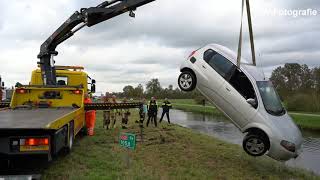 Auto te water bij eenzijdig ongeval op A28 bij De Lichtmis [upl. by Haceber696]