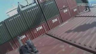 Spektakuläres Video Wie die Holländer ein deutsches Containerschiff befreiten  SPIEGEL TV [upl. by Sillyrama367]