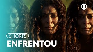 Maria Marruá enfrenta onça para salvar Gil de ataque 🐆  Pantanal  TV Globo shorts [upl. by Blas]