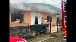 Ceccano  Incendio in un’abitazione soccorsi in azione [upl. by Iarised]