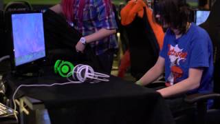 SteelSeries Siberia Challenge Goes to Chicago  Siberia v3 vs Razer Kraken Pro [upl. by Allicsirp]