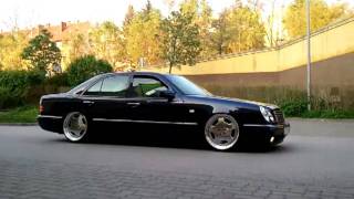 Mercedes W210 airride rollin on 20quot [upl. by Galatia]