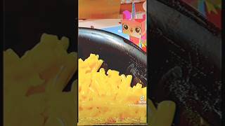 I hate the macaroni and cheese macncheese lego legounikitty unikitty masterfrown legomovie [upl. by Aihcila15]