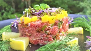 Recette Tartare de bœuf royal au couteau [upl. by Miche]