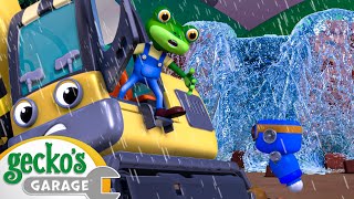 Flood Excavator Rescue  Geckos Animal Pals  Animal amp Vehicle Cartoons  Cartoons for Kids [upl. by Brucie436]