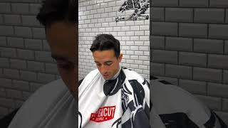 Je meurs 😂 lecoupeurbarbershop [upl. by Muller]