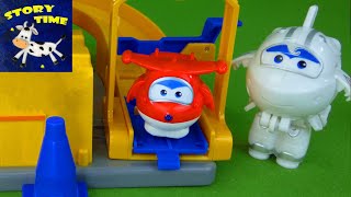 Super Wings Toys Stories for Kids Jett Runway Astro Dizzy Donnie Fix it Up Garage Playset Toy Video [upl. by Marigold526]