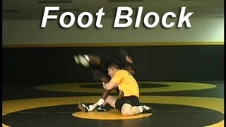 Wrestling Moves KOLATCOM Foot Block Knee Pick from 2 on 1 [upl. by Hpotsirhc942]