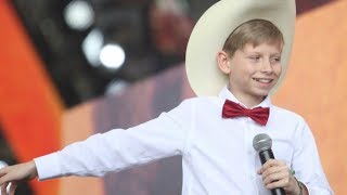 OFFICIAL VIDEO Yodeling Walmart Kid Coachella Performance 2018  Mason Ramsey Performs LIVE [upl. by Enyalaj]