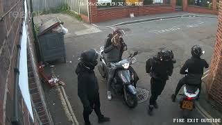 Moped Thieves in Twickenham London [upl. by Sigfrid25]