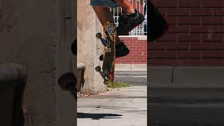 éS  298  Kickflip [upl. by Cesar706]