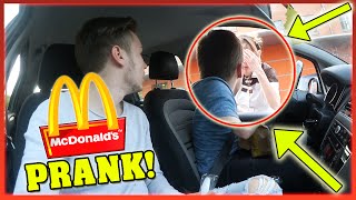 McDonalds PRANK FAIL  VERKÄUFERIN RENNT UNS HINTERHER  Max und Chris [upl. by Aisnetroh849]