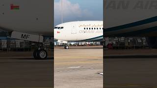 Boeing737 max taxing  omanair trending omanair delhi sunshine viral shorts boeing delhi [upl. by Kassey]