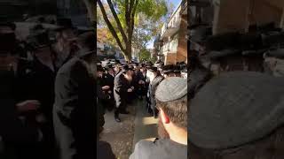 Gerer Rosh Yeshiva R Shaul Alter Visits Sanz Klausenburg Rebbe  Kislev 5782 [upl. by Leiuqeze]