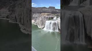 Essa cachoeira é no estado de Idaho EUA viajar naestrada natureza [upl. by Weidman687]