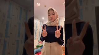 boleh ikutan trend joget ini shorts joget hijab cantik trending [upl. by Nagey]