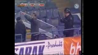 FK Željezničar  FK Borac  Sukob Manijaka i Lesinara 30112013 [upl. by Colombi]