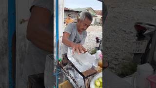 Old Grandpa Sells Iced Lemon Tea  Thai Street Food [upl. by Llenrrad]