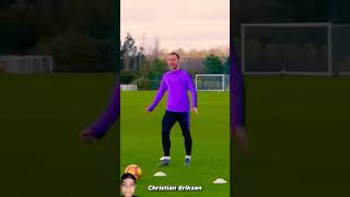 Mesut Ózils touch 🤯 ozil football turkishfootball skills edit soccer [upl. by Theran463]