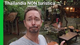 Thailandia 🇹🇭 NON turistica Casa su fiume in mezzo alla foresta [upl. by Eirod]