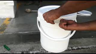 How to easily open industrial Bucket pailsBucket Pail opening demo Plastic Bucket Pail opening demo [upl. by Adnocahs]