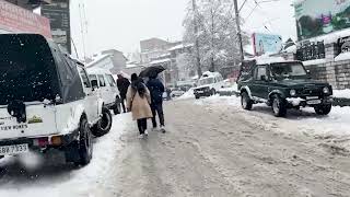 Heavy Snowfall in Mallroad Manali  Solang  Hampta  KulluManali [upl. by Nazario]