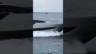 Riva 88 Folgore at full speed South Beach [upl. by Arjan819]