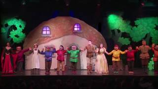 Blanche Neige  le spectacle musical [upl. by Anuahsar216]